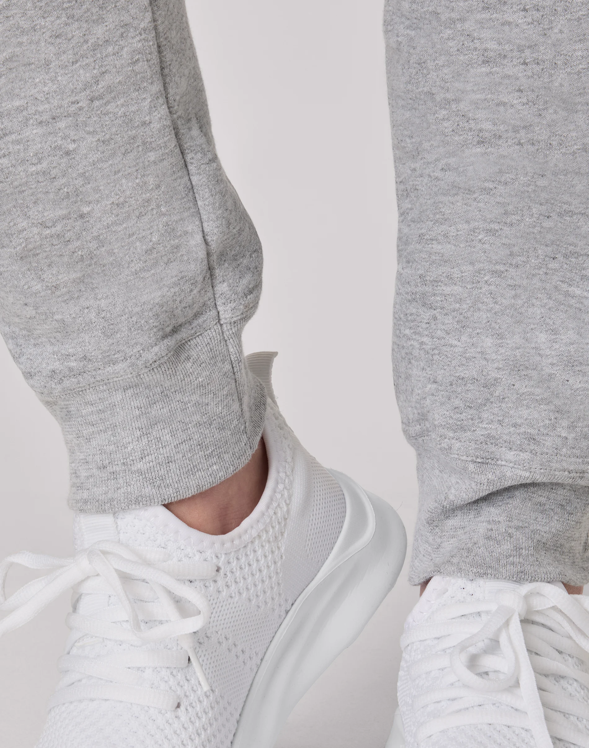 Hanes EcoSmart Women's Fleece Joggers, 29" #4F38 3 Hanes EcoSmart Women's Fleece Joggers, 29" #4F38