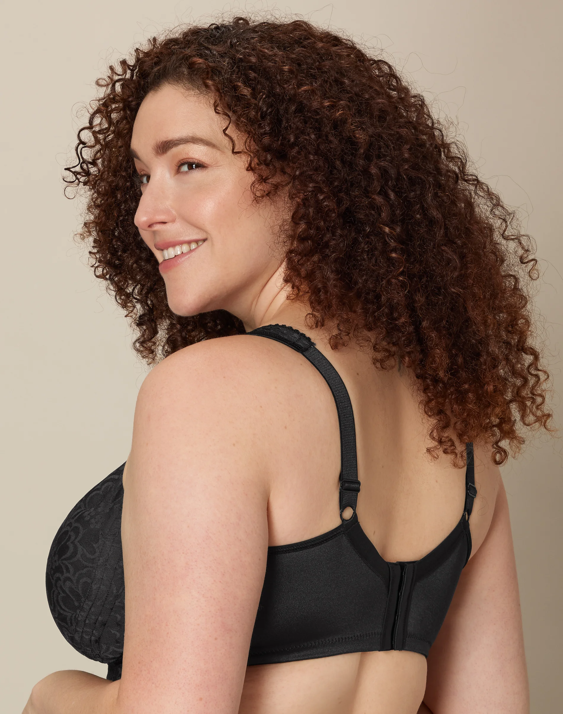 Playtex 18 Hour Ultimate Lift & Support Wireless Bra, 2-Pack #US474P